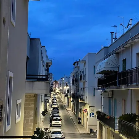 Moire Casa Vacanze פולינאנו א מארה